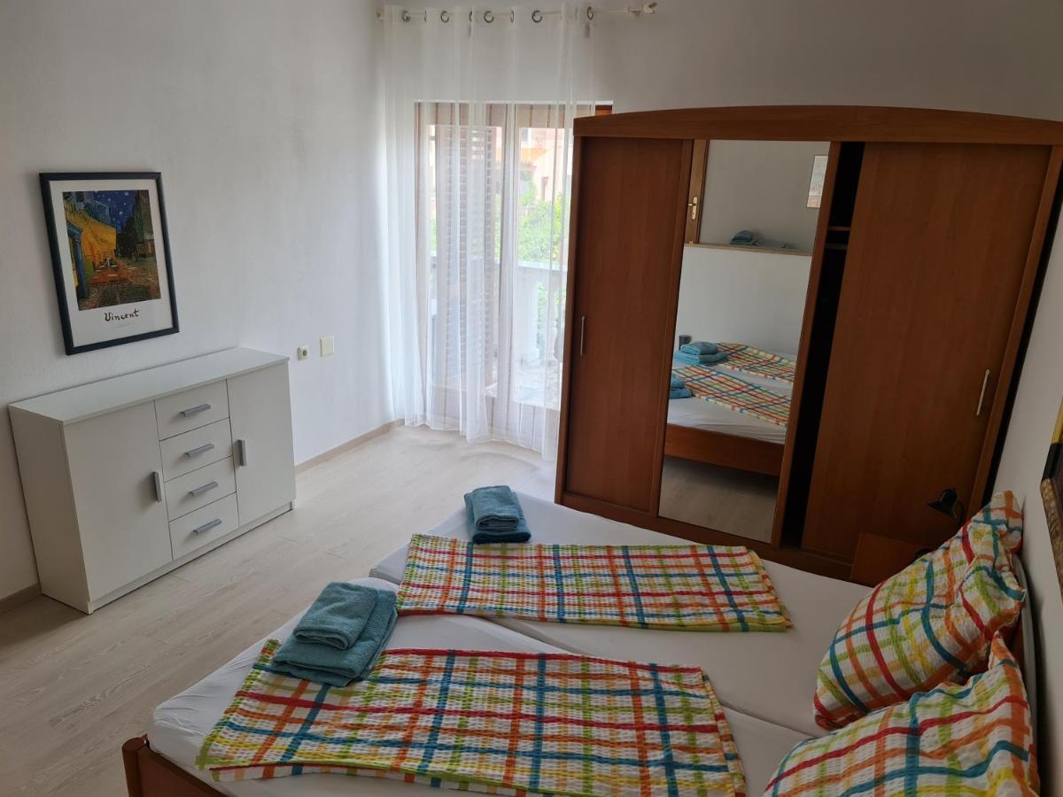 Apartment Mira Pula Buitenkant foto