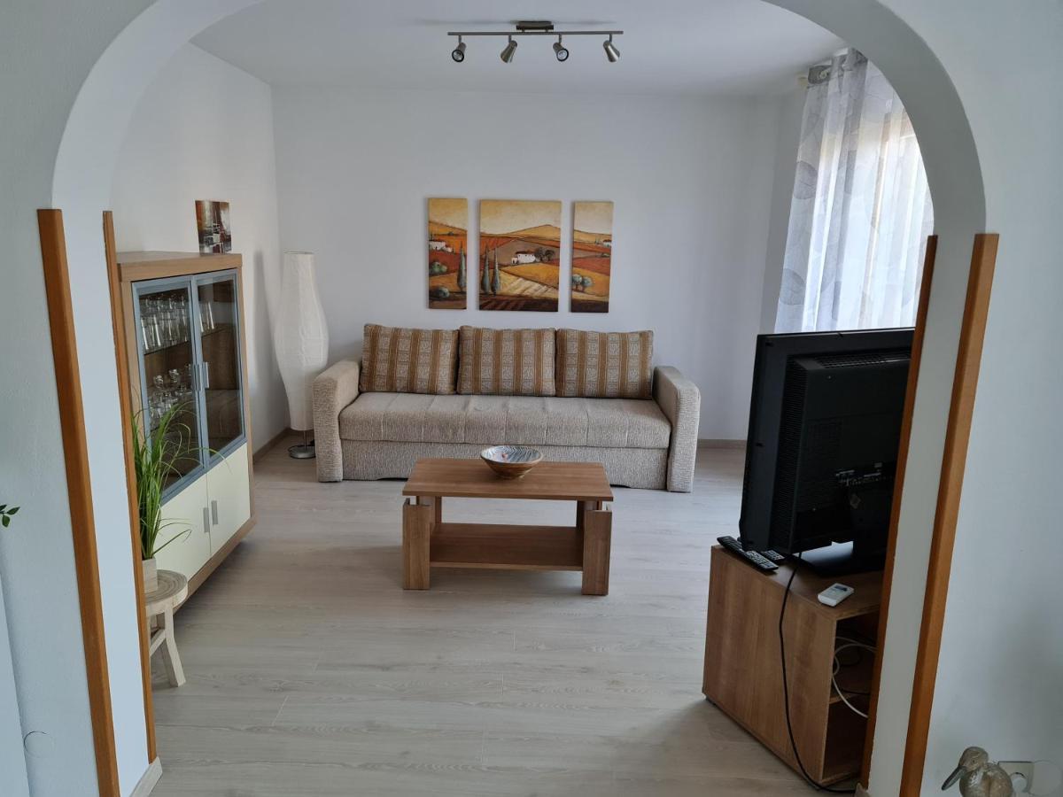 Apartment Mira Pula Buitenkant foto