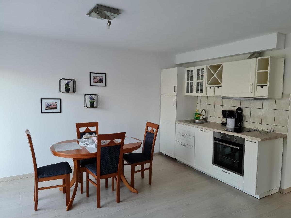 Apartment Mira Pula Buitenkant foto