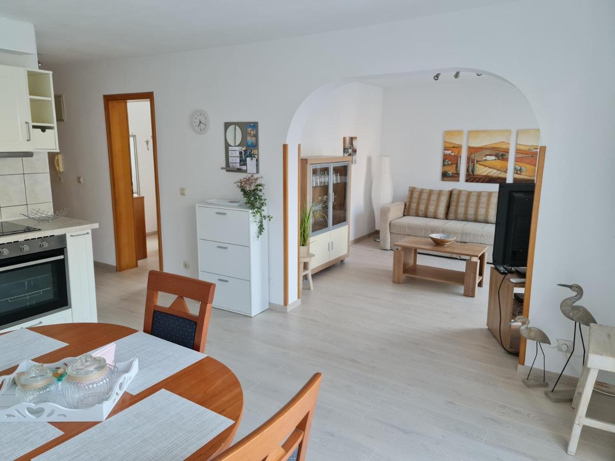 Apartment Mira Pula Buitenkant foto