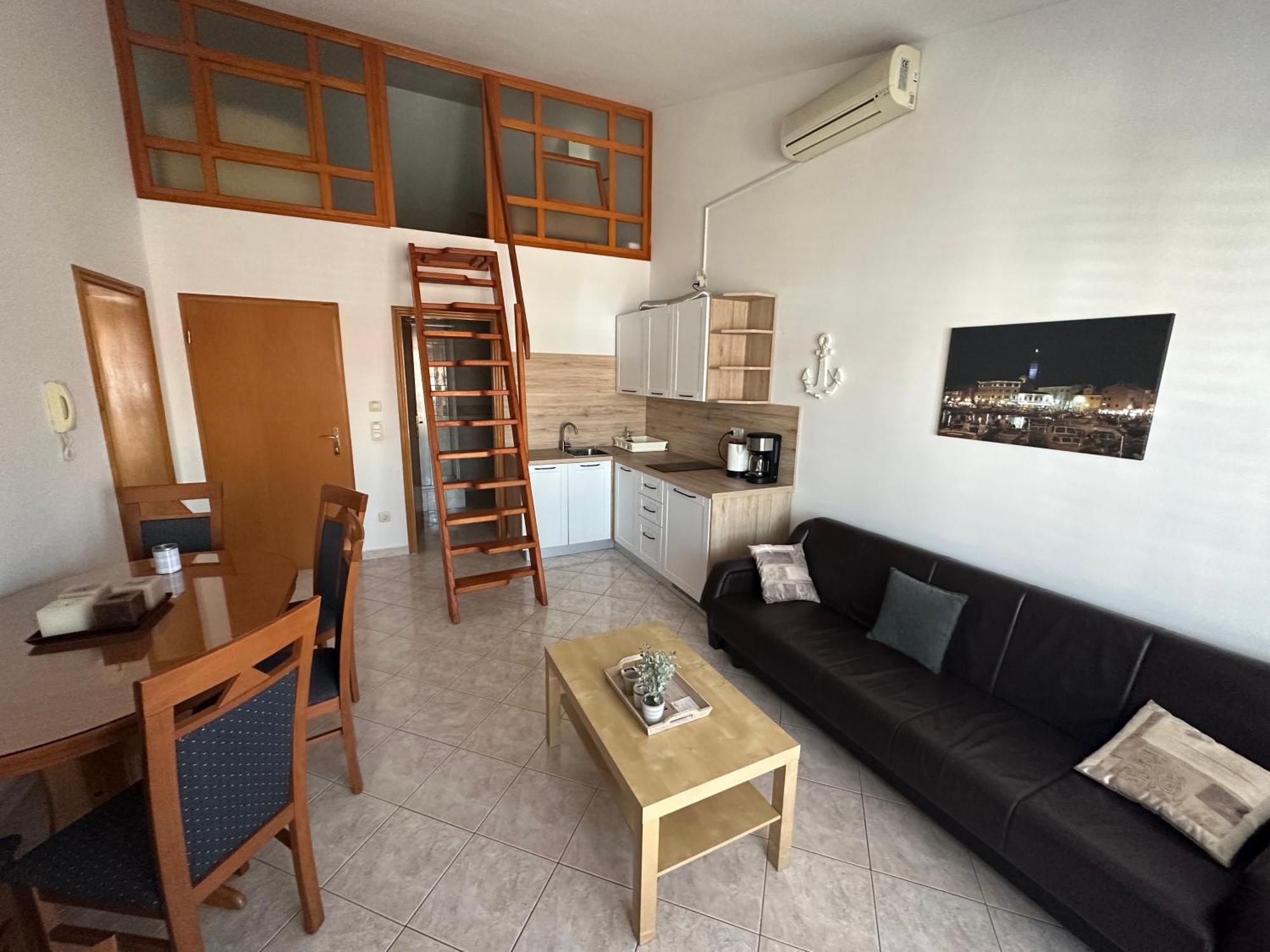 Apartment Mira Pula Buitenkant foto